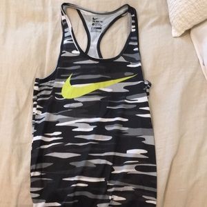 Nike Tank - S